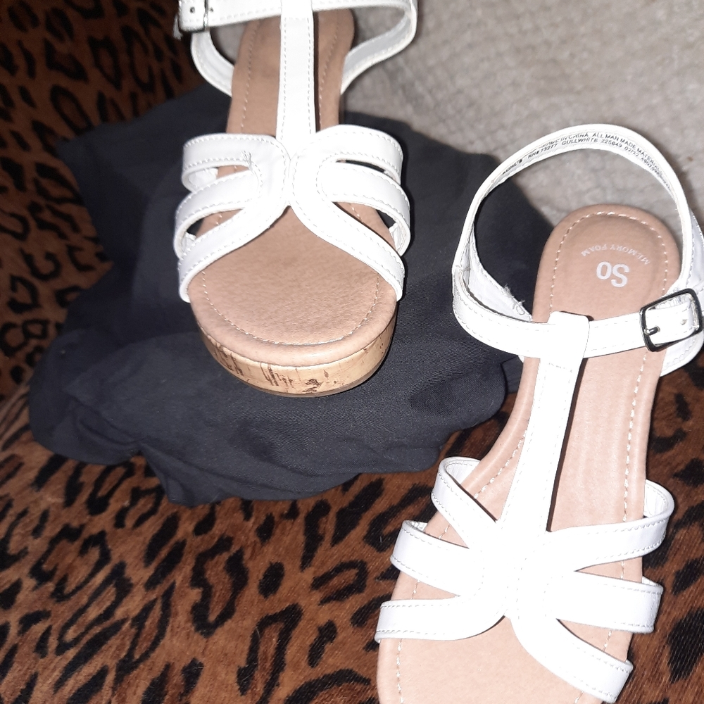 SO Kids White Wedges